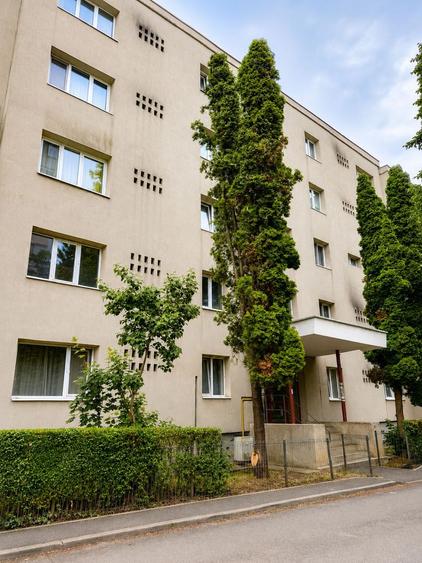 Apartament 3 camere, 63 mp, logie și boxă