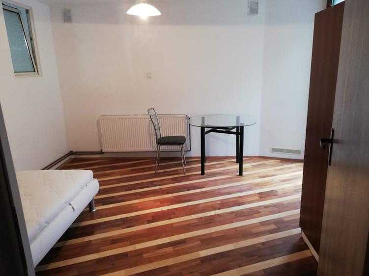 Vand vila 8 camere zona centrala