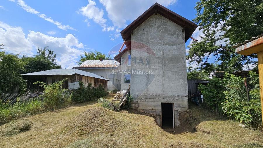 Casă / Vilă, teren 1700mp,  în Lisaura-Ipotești, Suceava - 4