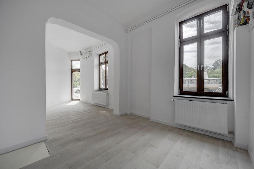 Spațiu comercial stradal | Parcul Carol | 40 mp parter + 40 mp subsol