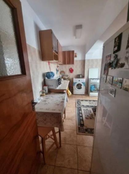Apartament 2 Camere,B-dul Unirii STRADAL ,DECOMANDAT,Amenajat,Liber