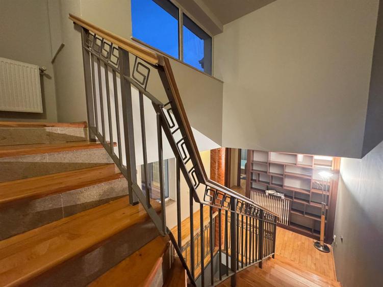 Casa Individuala 320 MP Garaj Curte Cartierul Buna Ziua