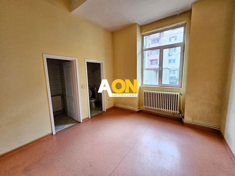 Spatiu de birouri, cabinete, 370 mp utili, parter, Cetate