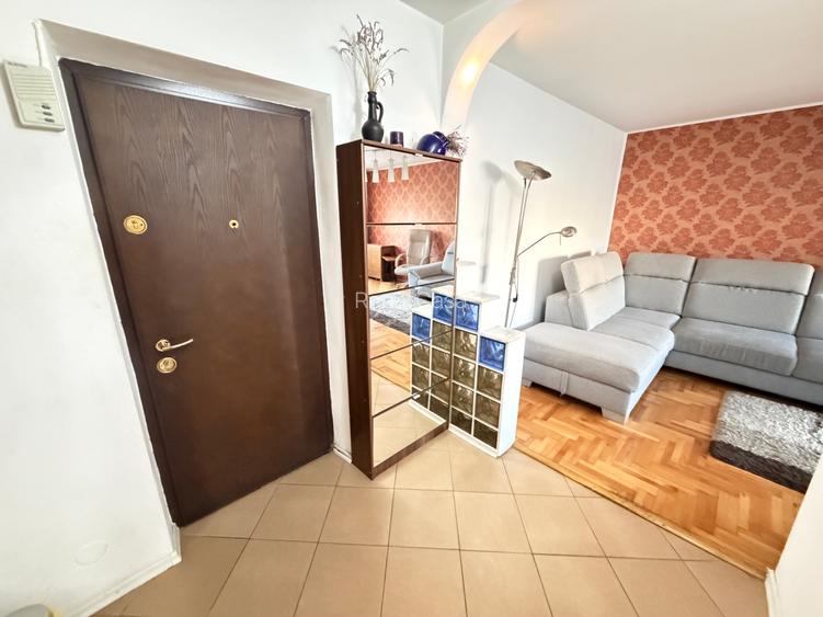 3 camere Esplanada Nicolina - bloc din 1990 - 11