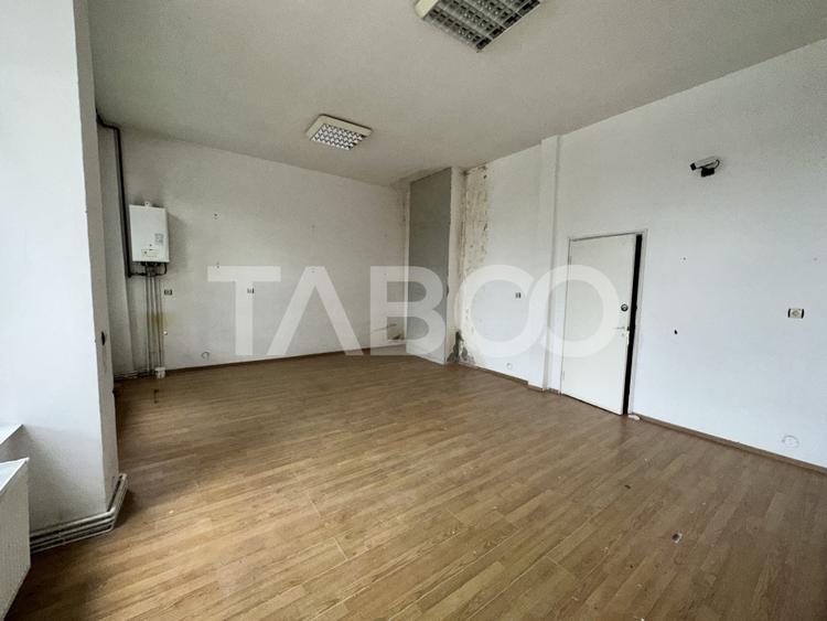 Spatiu comercial 110 mp de inchiriat strada Semaforului