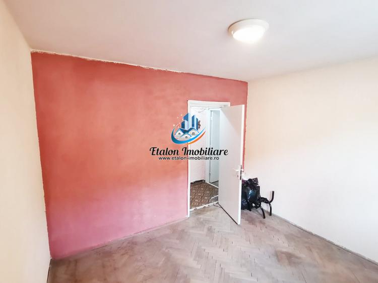 Apartament 4 camere semidecomandat, etaj 6, Maratei Piatra Neamt
