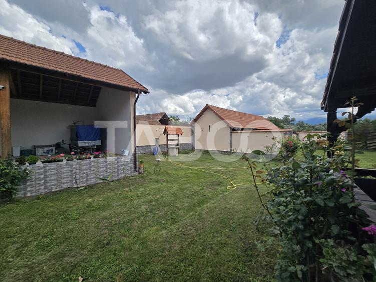 Casa individuala de vanzare cu 1255m de teren in Colun Sibiu
