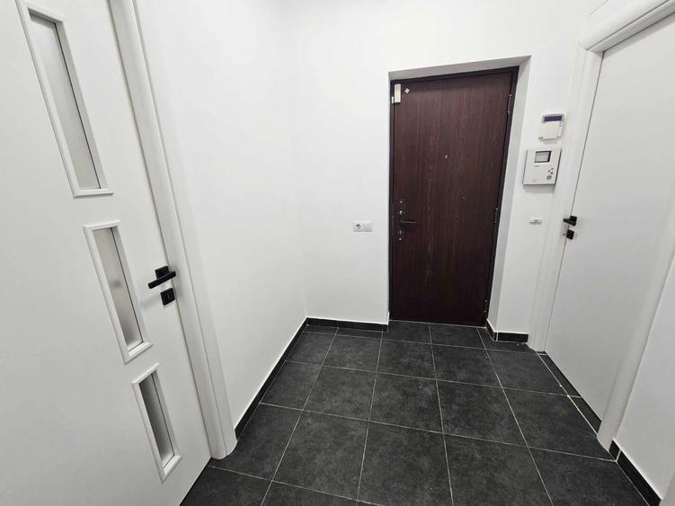 Apartament în Vilă | 4 Camere | Domenii | Ideal Office