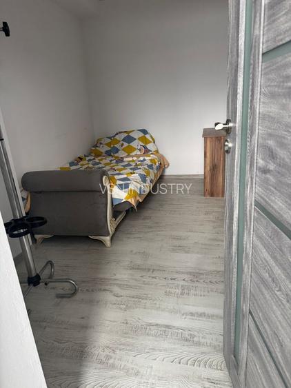 Studio de vanzare Piata Romana - 5