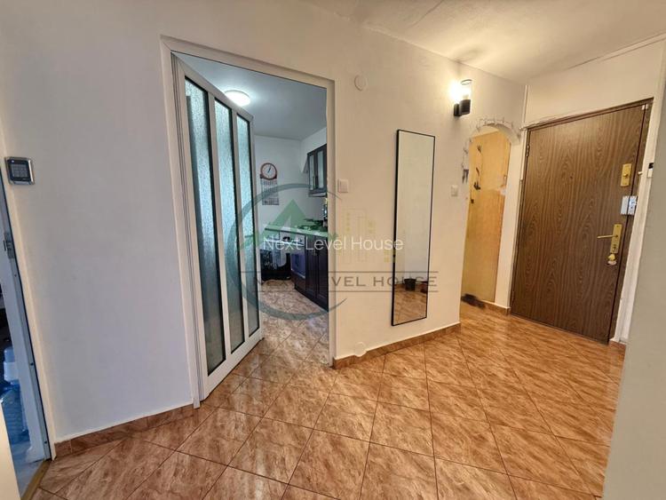 Apartament 3 camere, structura mare, etaj 1, Astra