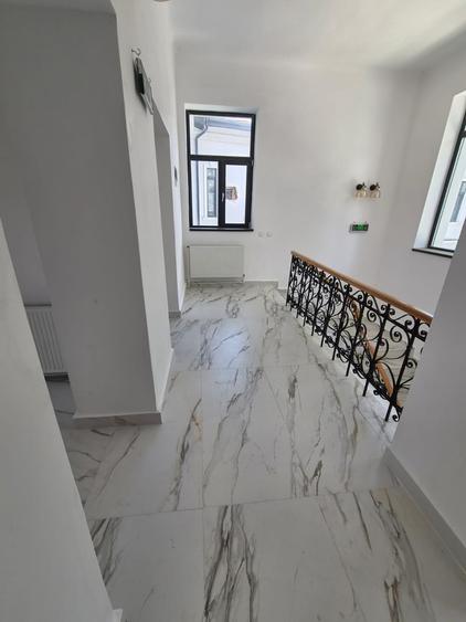 Vila 1200 mp Cismigiu Renovata cu parcare diverse activitati