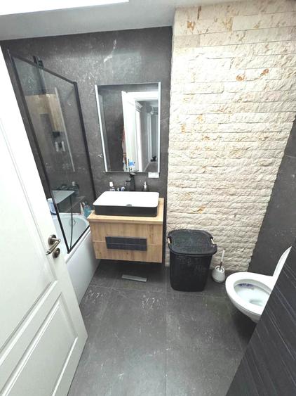 Apartament 3 camere decomandat, 76 mp, NOU, mobilat, parcare