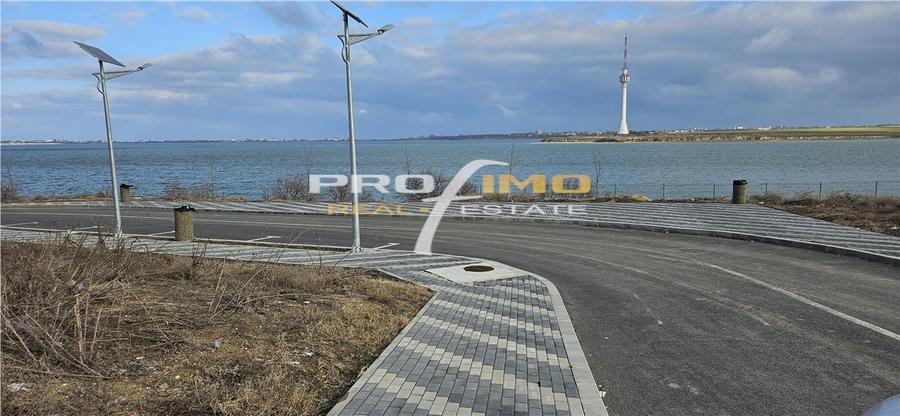 Teren 965mp.deschidere la 3 strazi, pe malul Lacului Techirghiol