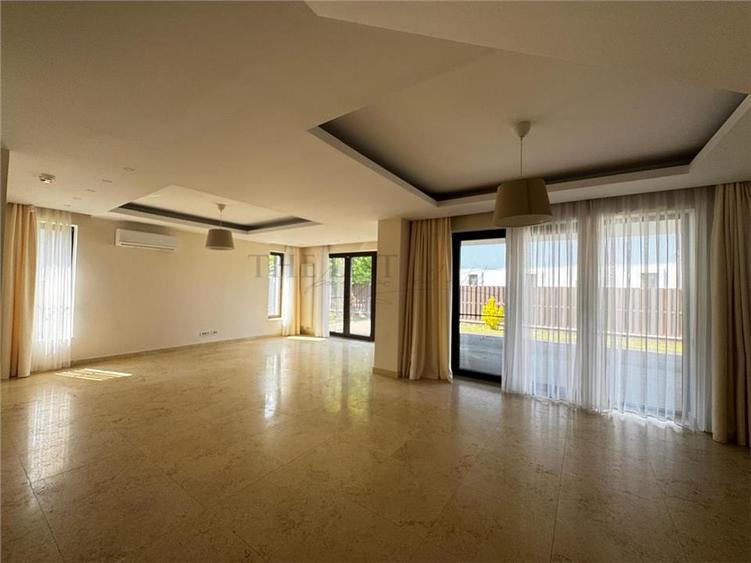 De Vanzare Vila Duplex | Oxford Gardens