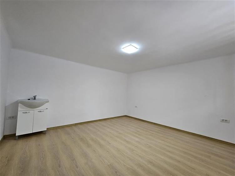 Spatiu birouri zona 13 Decembrie