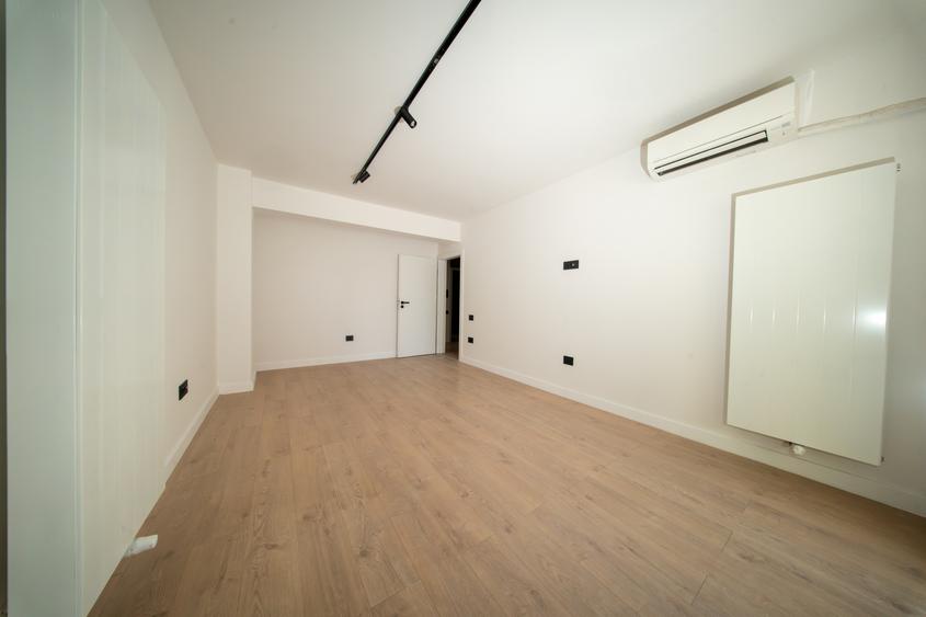 Spatiu birouri, renovat 2026, 144 mp., 4 locuri de parcare
