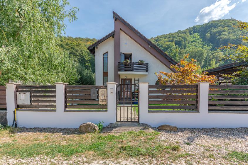 Casa individuala cu 4 camere si priveliste, langa padure, Bunloc, Brasov