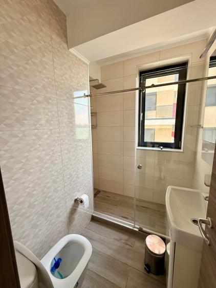 Apartament 3 camere Mamaia, vis a via de Hotel Iaki, cu vedere la lac