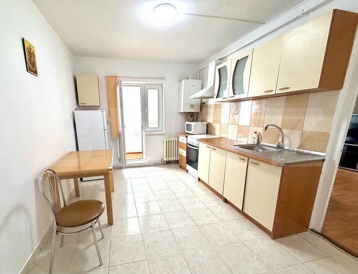Apartament luminos 2 camere, 55 mp,etaj 3, zona Tolstoi