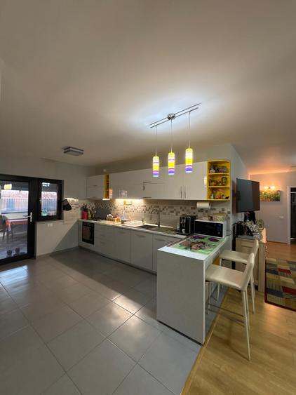 Casă modernă 2020 | 4 camere | 100 mp utili | Teren 526 mp | Panouri fotovoltaic