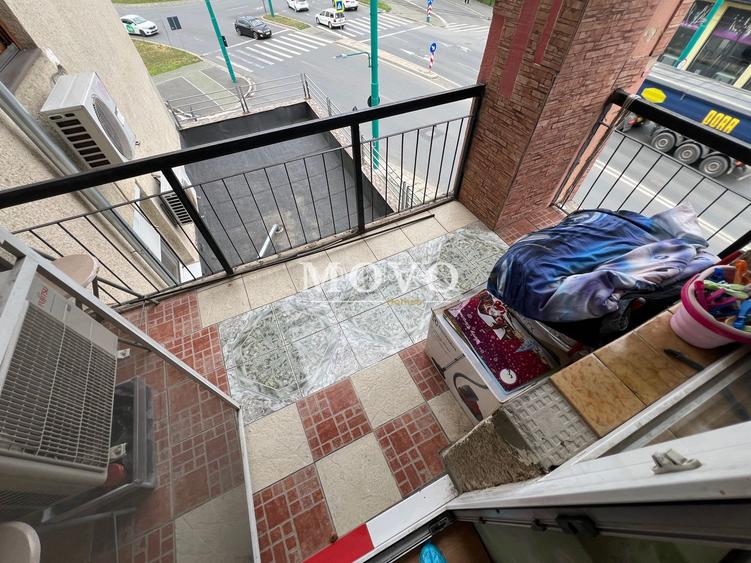 Apartament 3 camere decomandat |2 Bai | Boxa la subsol | Zona Soarelui