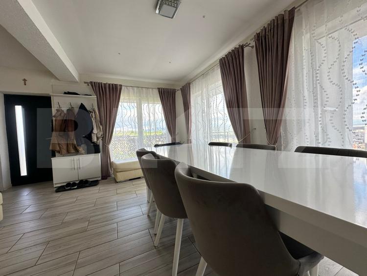 Casă individuală cu panoramă asupra Devei și Munților Retezat – teren generos