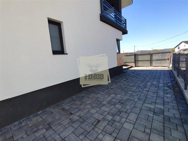 Casa moderna 5 camere teren 490 mp terasa acopertia in Cristian