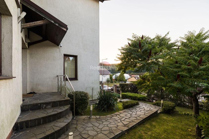 Casă de închiriat cu grădină, terasă și garaj | BUNLOC - 32