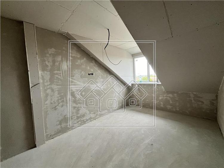Ap 3 camere, 2 bai, loc de parcare - nou - Turnisor