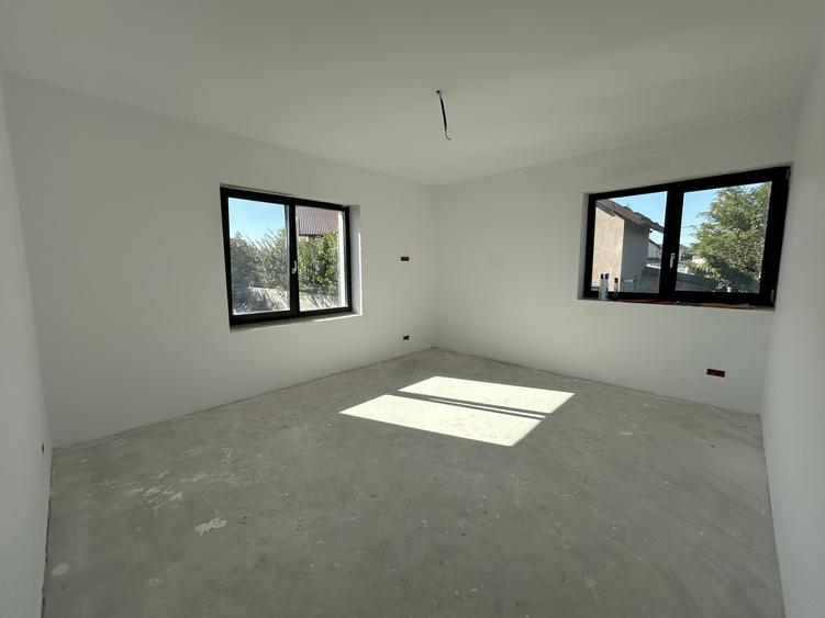 Casă individuală, 5 camere, construcție nouă — Valea Lupului, Strada Soarelui