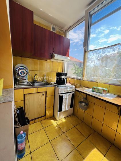 Apartament 3 camere, etaj 3, boxa - zona Torontalului - 10