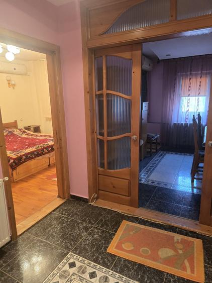 Apartament 2 camere Focșani, zona Brăilei – 53 mp, etaj 2/3, centrală – Propriet