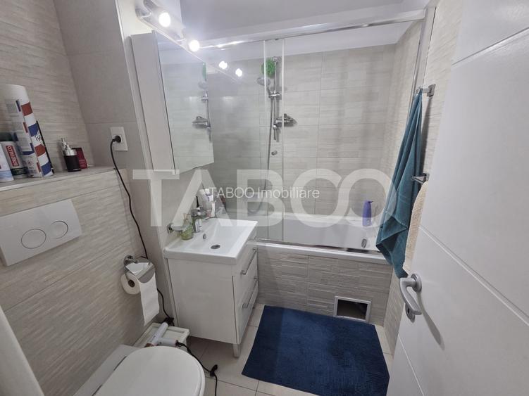 Apartament 3 camere decomnadat de vanzare 72 mp balcon 7 mp - 8
