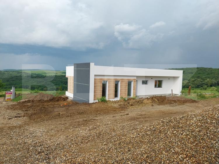 Casă nouă mediteraneană, 3 camere, 105 mp utili, teren 630 mp, drum privat