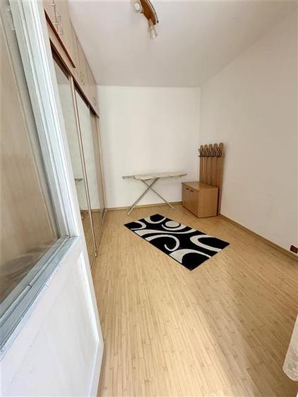 Apartament 3 camere semidecomandat Năvodari