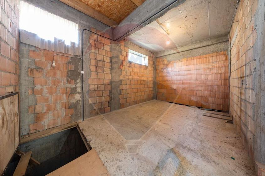 Casa individuala de vanzare in Cristian – teren 600 mp, S+P+M