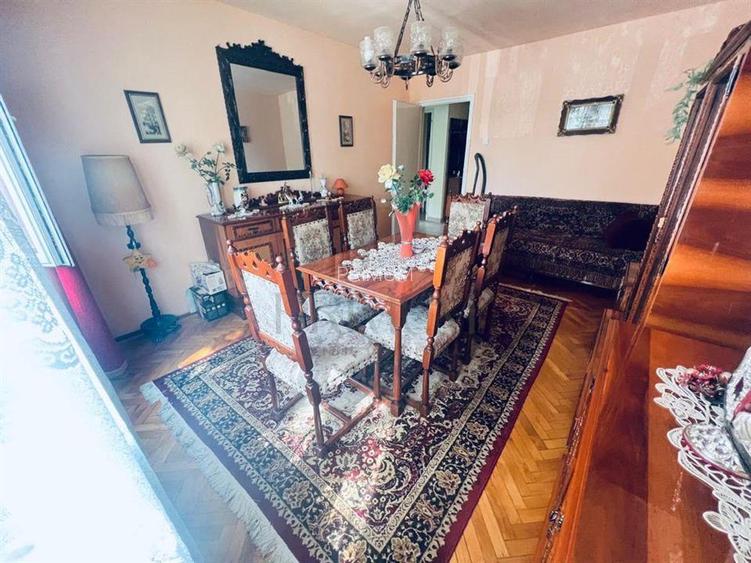 Circumvalatiunii - 2 Camere - Etaj 1 cu LIFT -  Decomandat - 4
