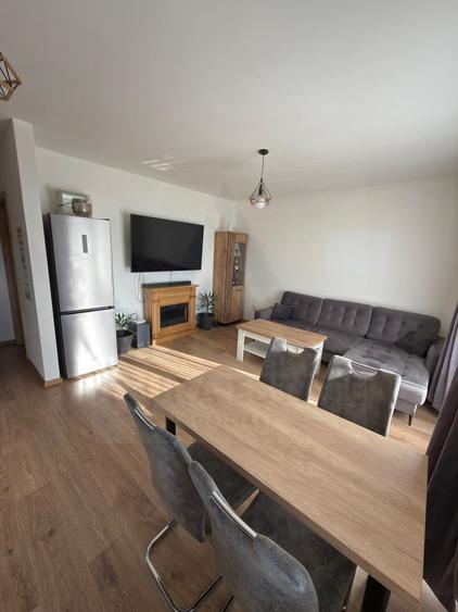 Apartament utilat 3 camere etaj 1 balcon 10 mp si parcare in Terezian