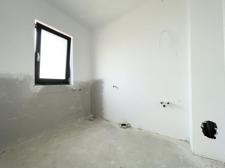 Duplex cu 5 camere despartit prin spatiu tehnic - Urseni