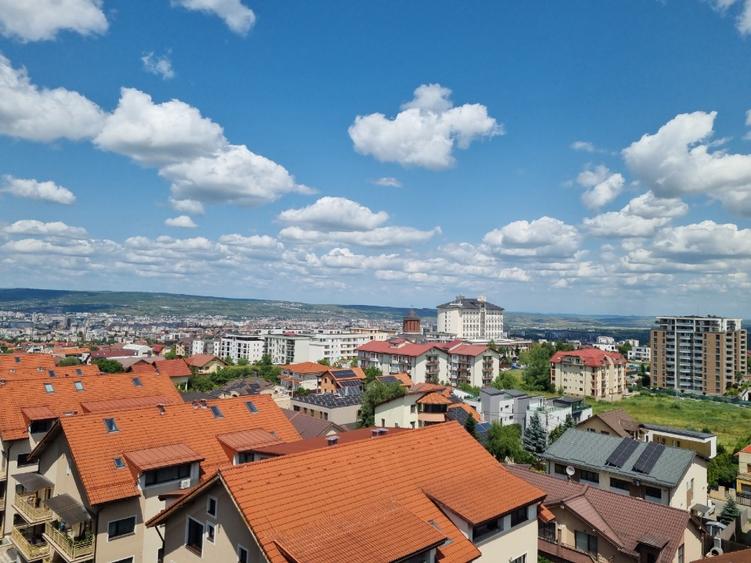 Penthouse pe 2 nivele in Buna ziua, 5 camere, 75 mp terase  cu panorama superba!