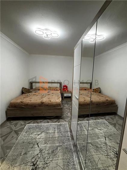 Apartament 2 camere cf 2 semidecomandat zona Micro 14