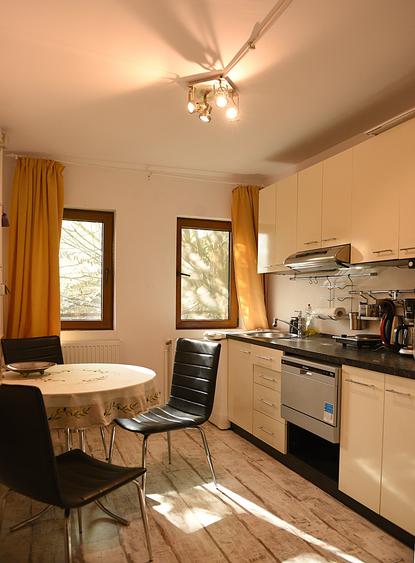 Pensiune boutique, zona Schei - spre Calea Poienii, comision ZERO.