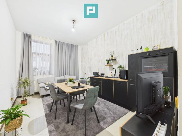 Casa cu 6 camere in Parneava