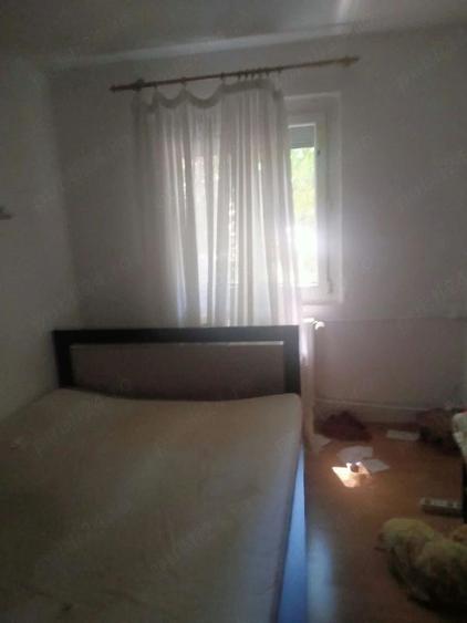 Apartament3 camere, Bld. Obregia, Zona Piata Straduintei.