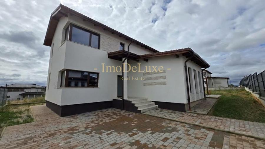 Casa individuala cu 4 camere, 120.4 mp, 612mp teren, terasa, zona de lux, Dezmir