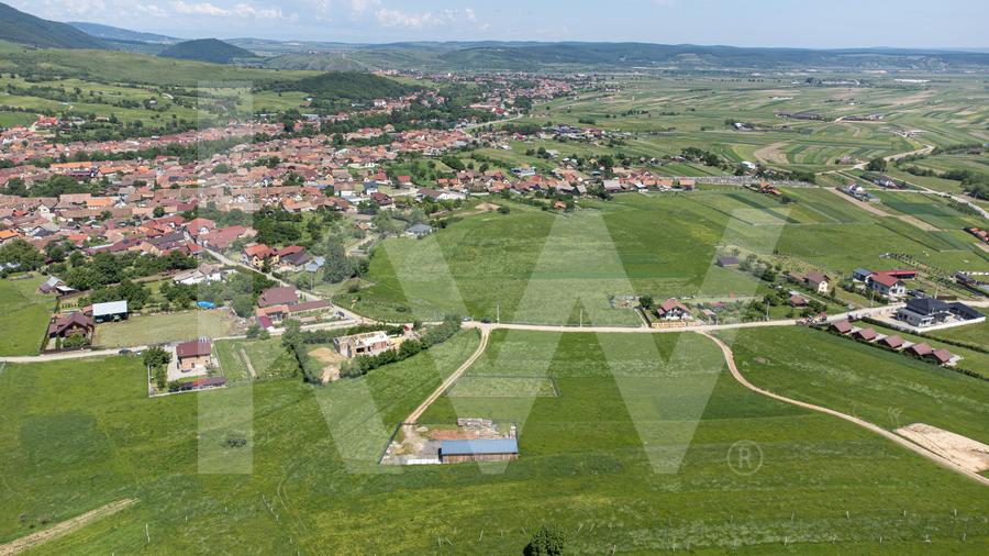 Teren cu peisaj spectaculos în Gura Râului – munte, aer curat, libertate