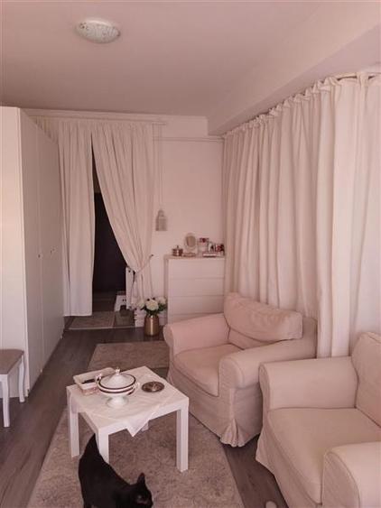 Vanzare studio Pod Constanta  Bloc 2012