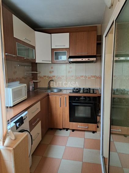 Apartament cu 3 camere, 2 BAI, DECOMANDAT, zona Mircea cel Batran - 6