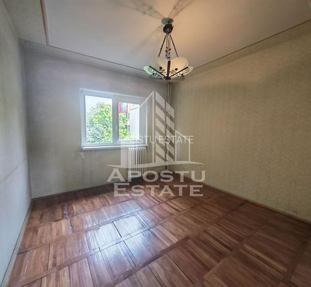 Apartament de vanzare cu 3 camere, 2 bai, 2 balcoane, zona Aradului - 3