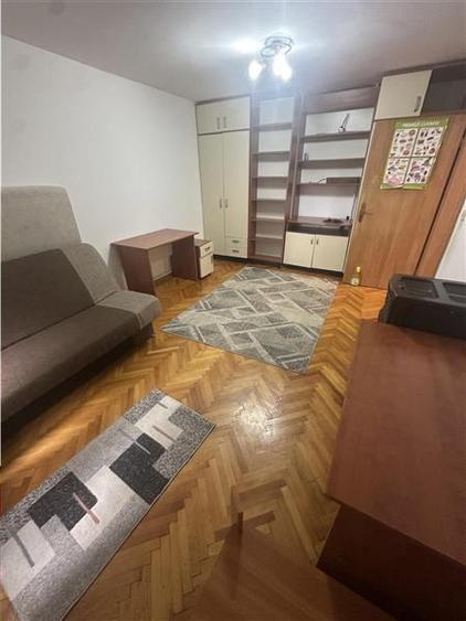4 camere cu centrala 100 mp!